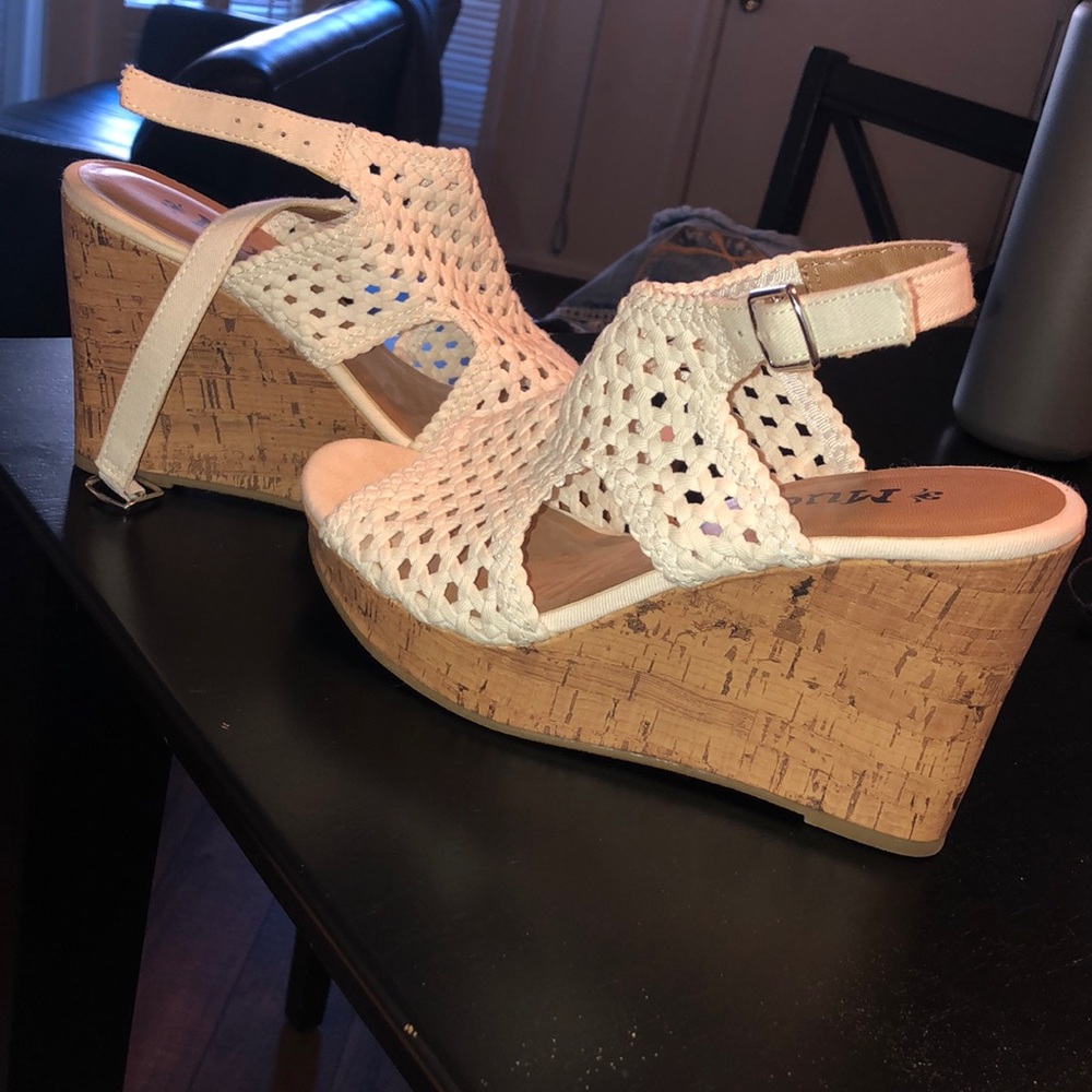 Mudd White Wedges